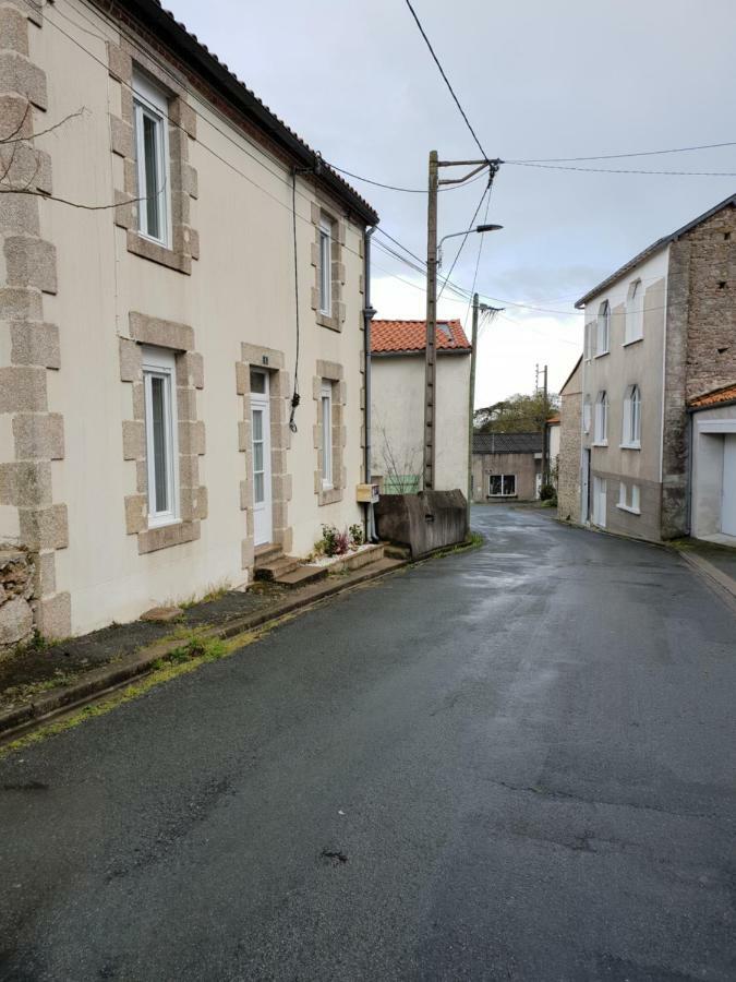 Gîte la Belle Vallée maison indépendante 80m2, 2 chambres à 10 min du Puy du Fou Treize-Vents Exterior foto
